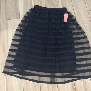 Metrowear layered Tulle skirt. Size S. Navy blue. NWT. Striped design. MIDI.
